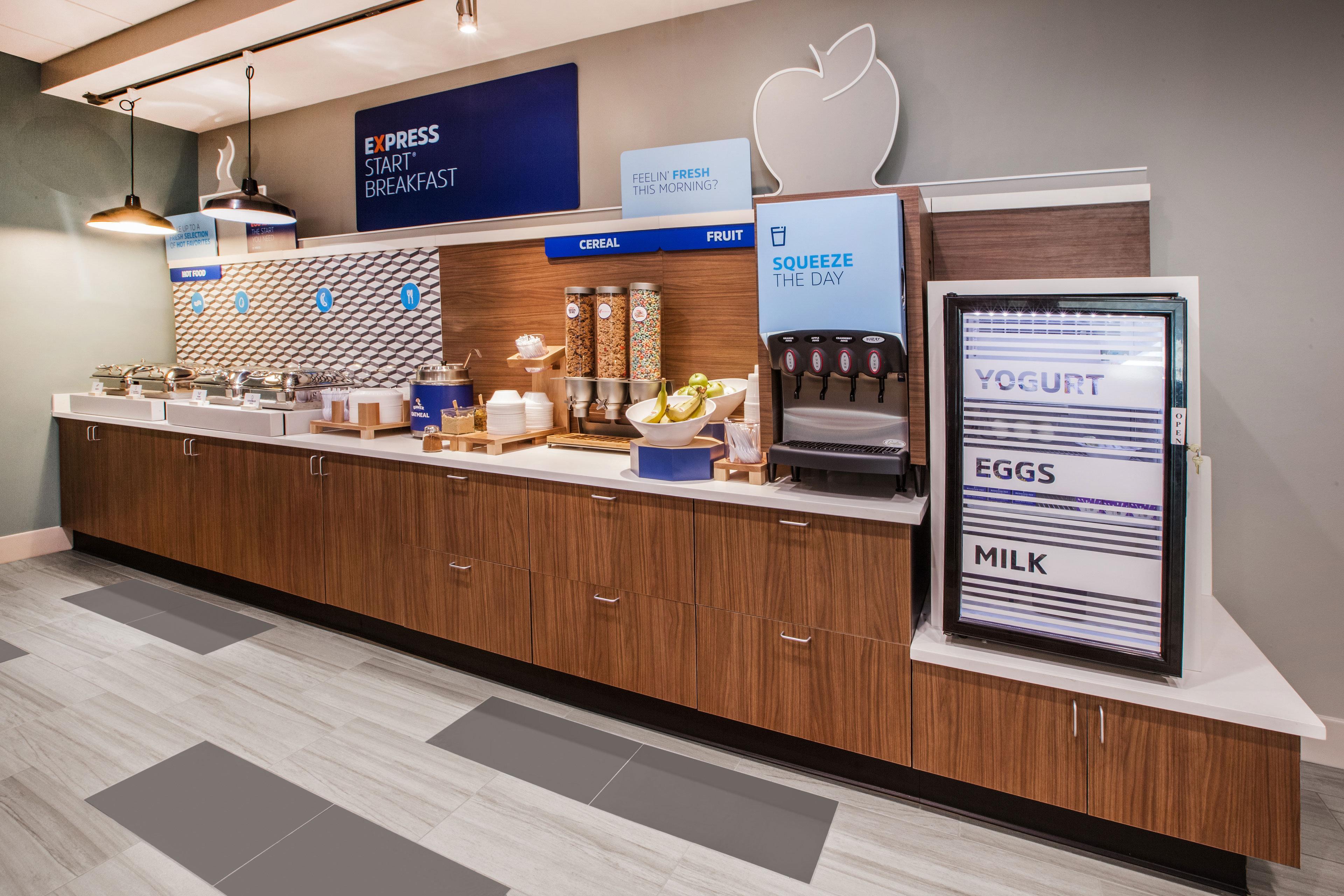Holiday Inn Express & Suites Brady By Ihg Extérieur photo