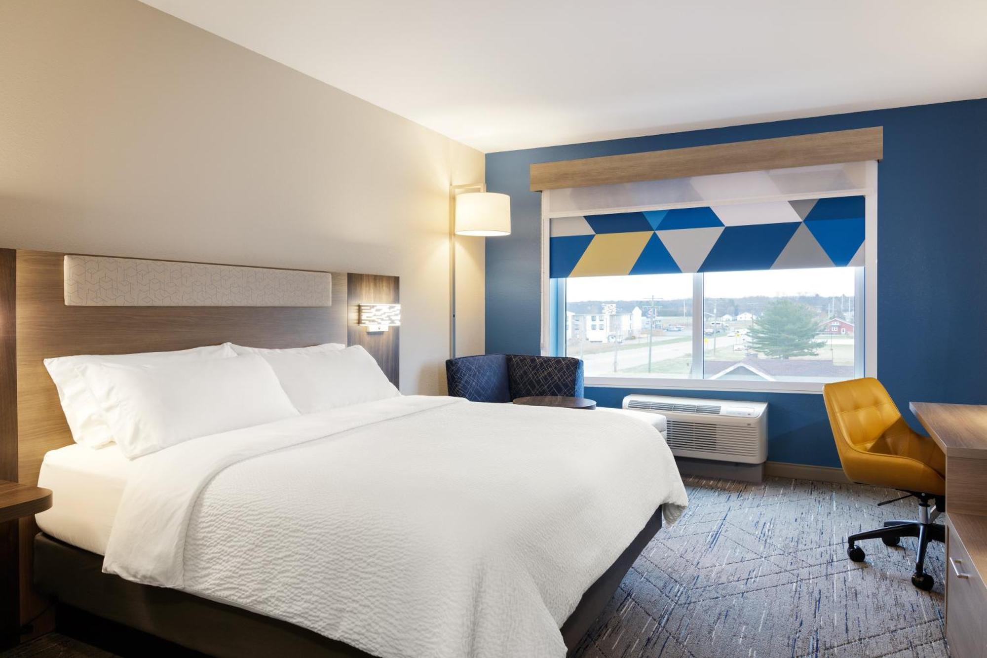 Holiday Inn Express & Suites Brady By Ihg Extérieur photo